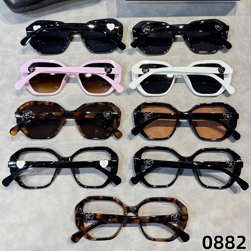 Ch*nell Style Glasses