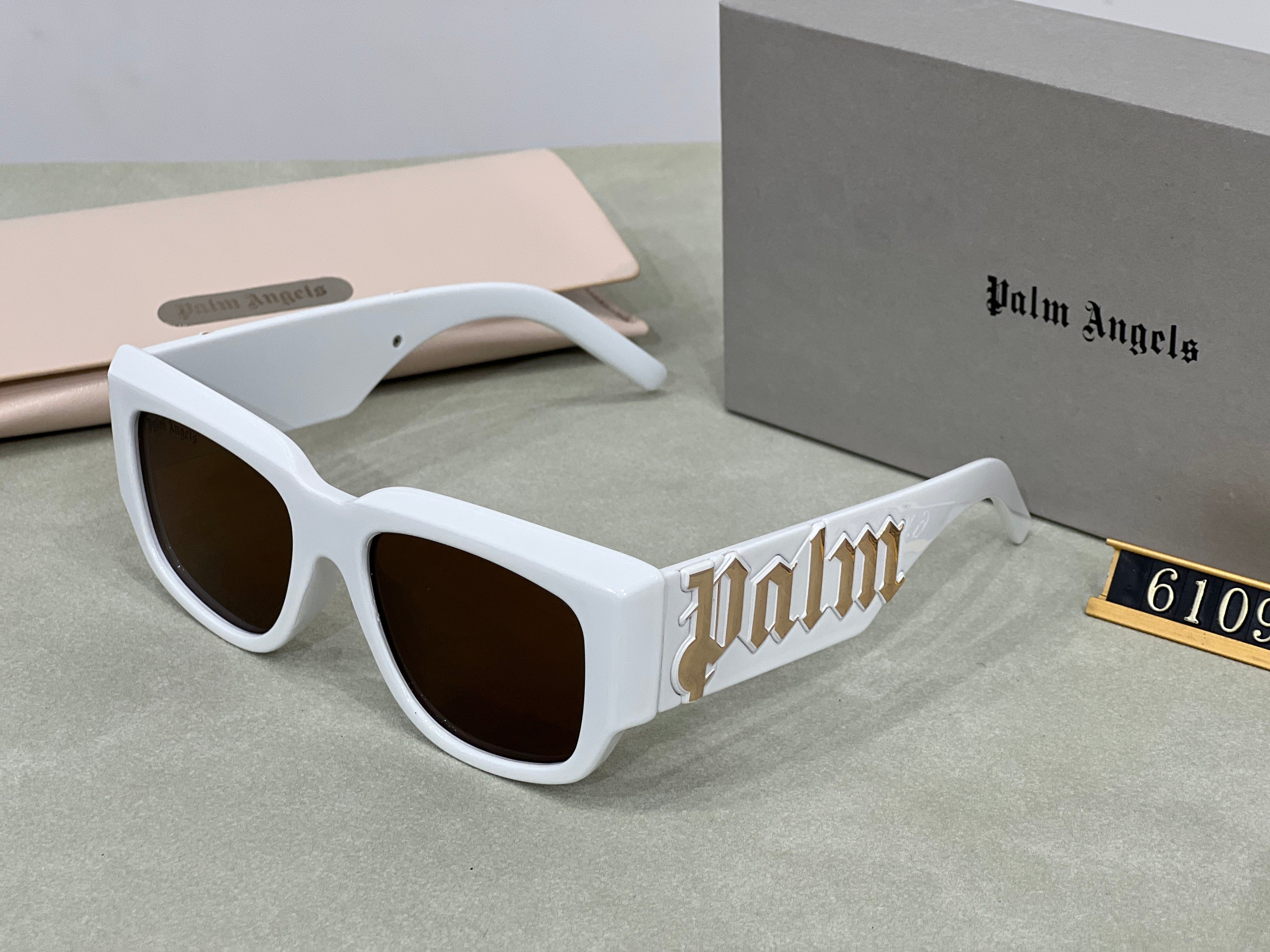 Palm style sunglasses